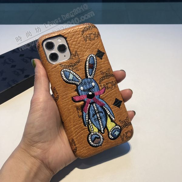 MCM兔子刺繡手機殼 官方同步 高品質 MCM蘋果手機套  mmk1101
